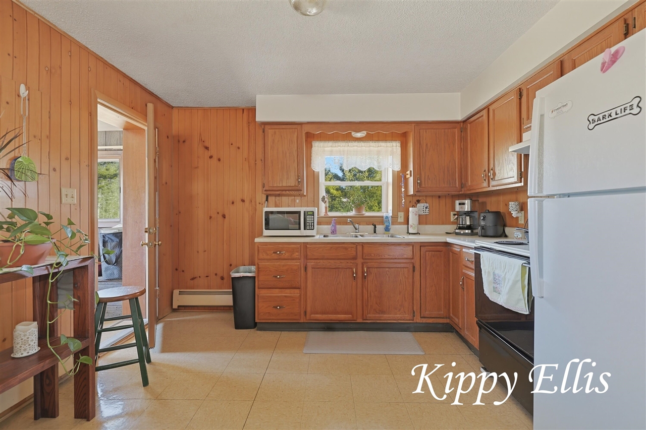 2860 Fenner Road, Muskegon, MI, 49445-1822