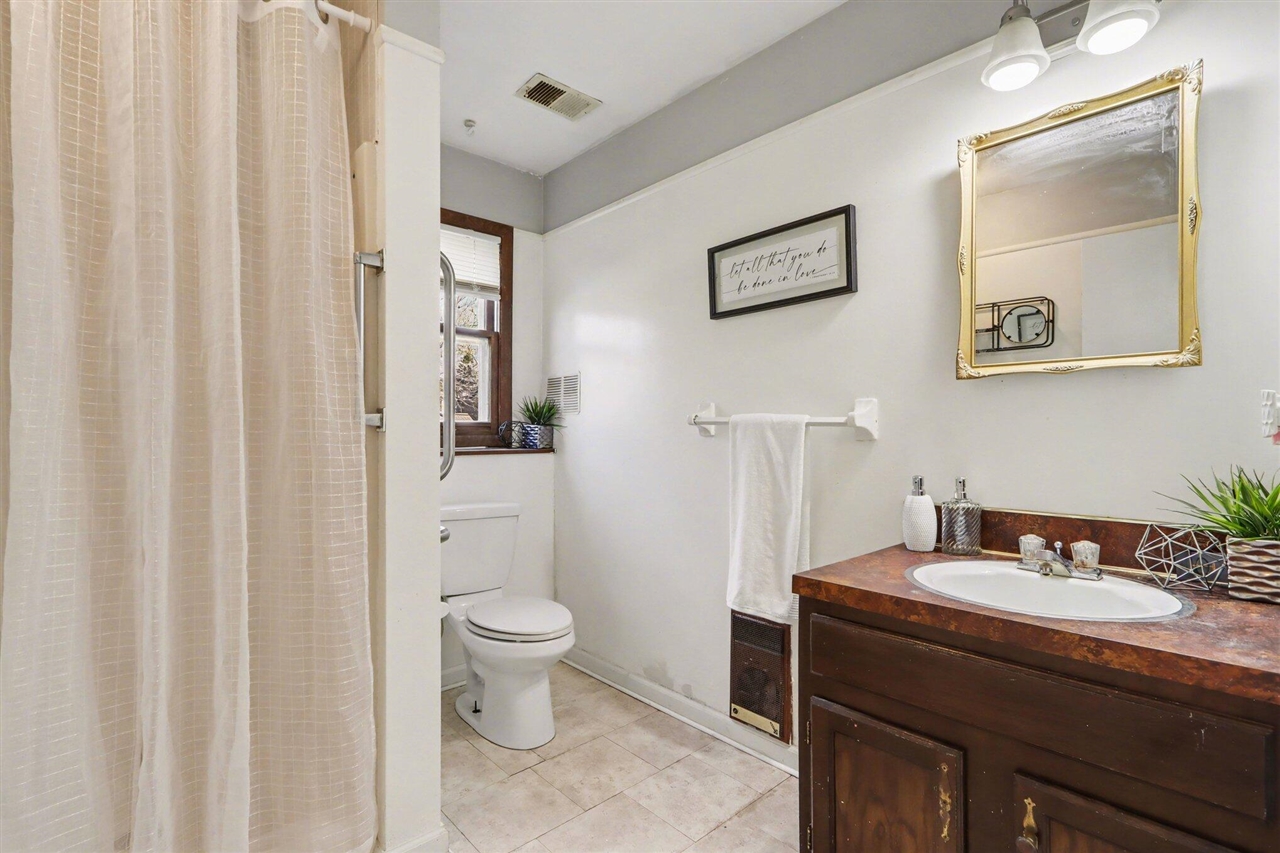 1409 Bacon Avenue, Portage, MI, 49002-7116