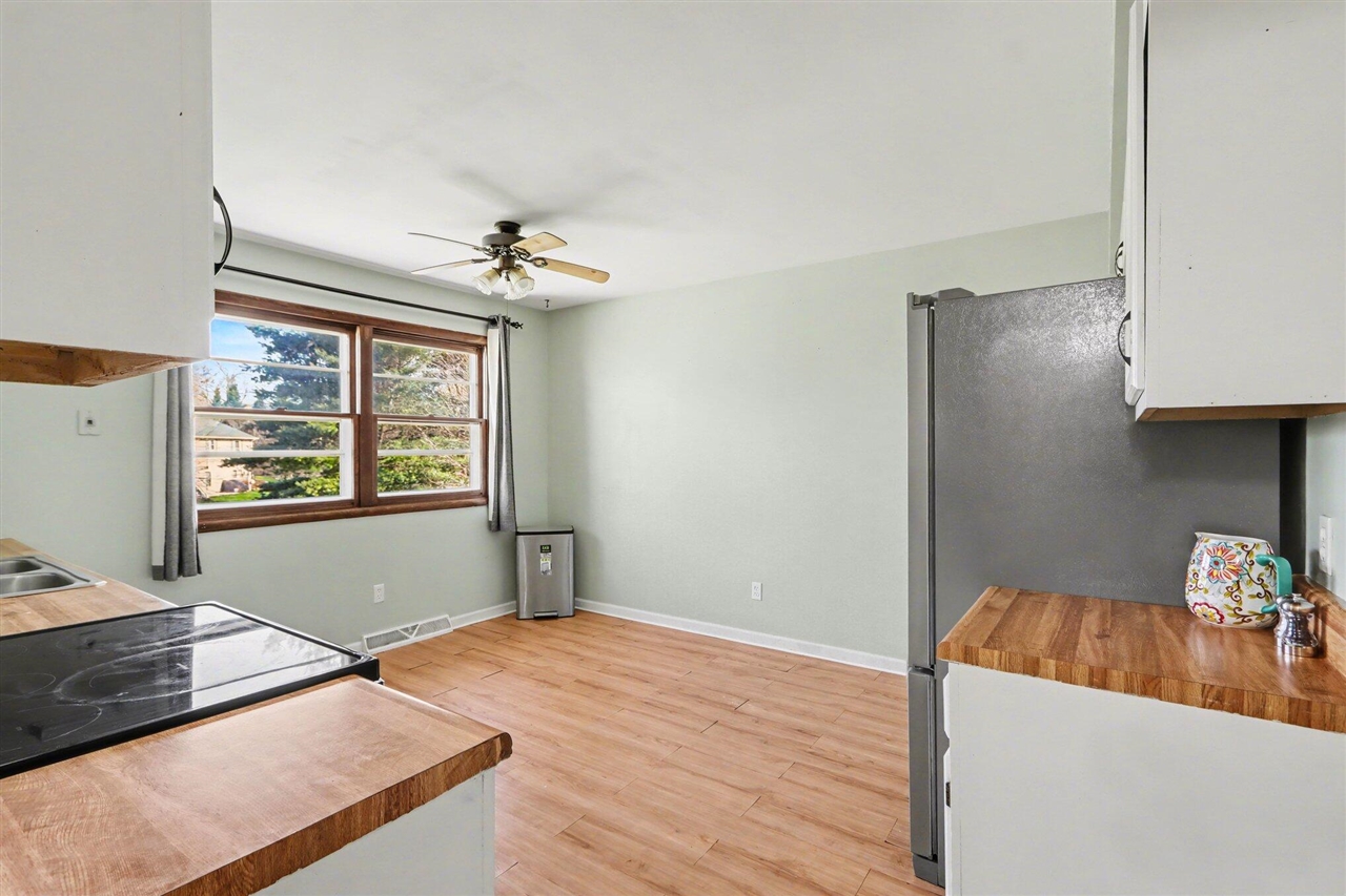 1409 Bacon Avenue, Portage, MI, 49002-7116