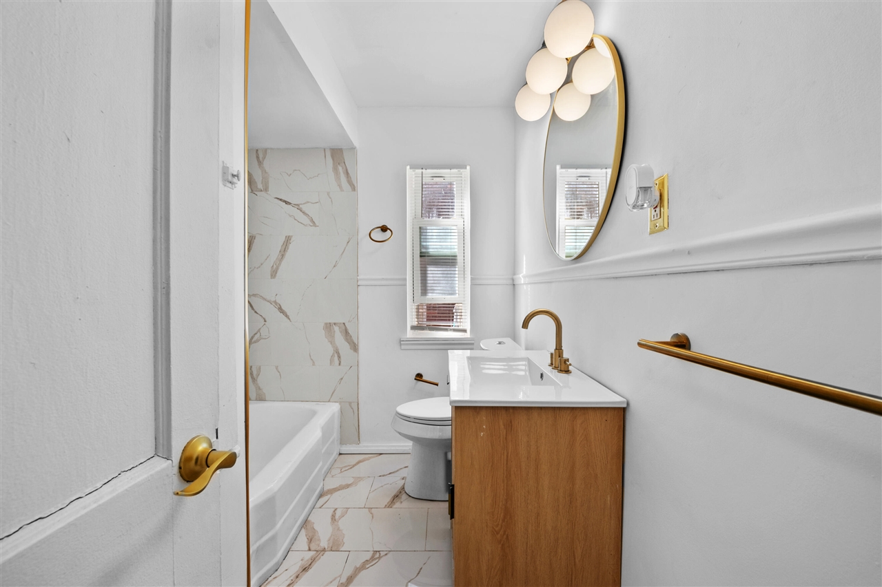 16267 Edmore Drive, Detroit, MI, 48205-1434