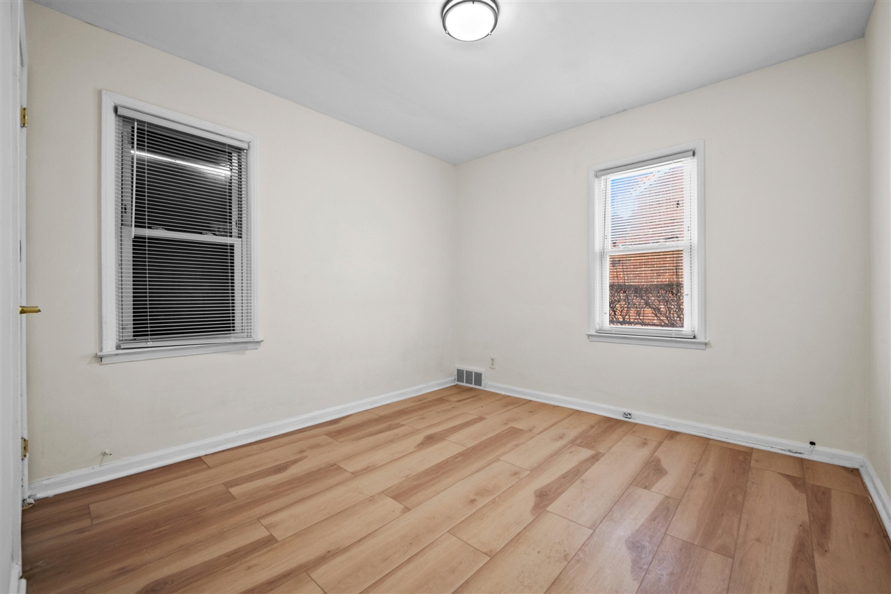 16267 Edmore Drive, Detroit, MI, 48205-1434