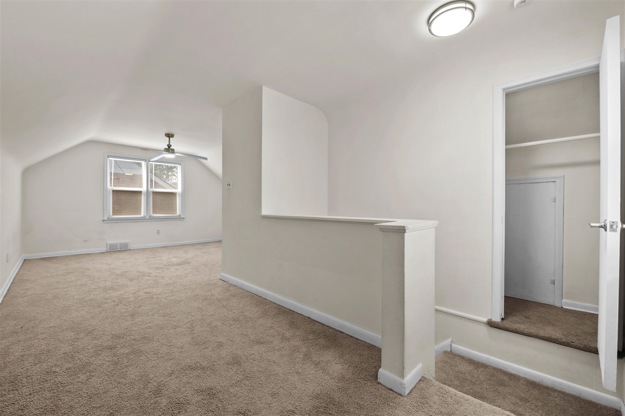 16267 Edmore Drive, Detroit, MI, 48205-1434