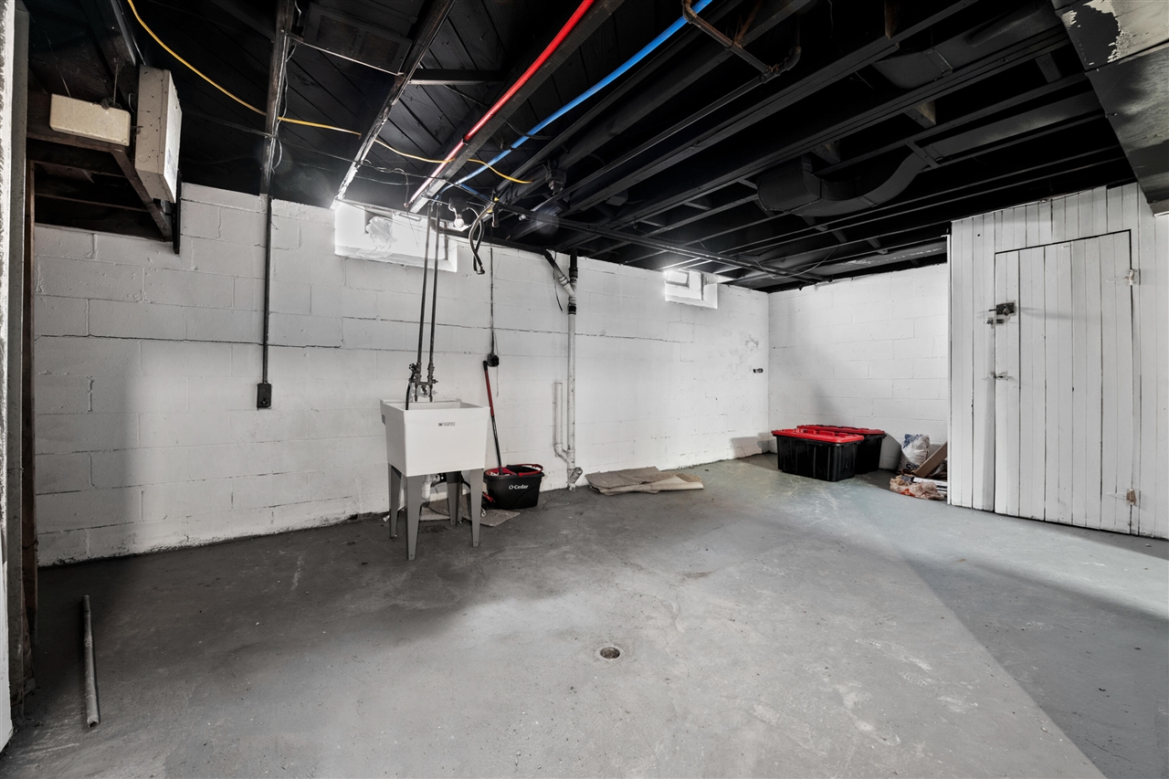 16267 Edmore Drive, Detroit, MI, 48205-1434