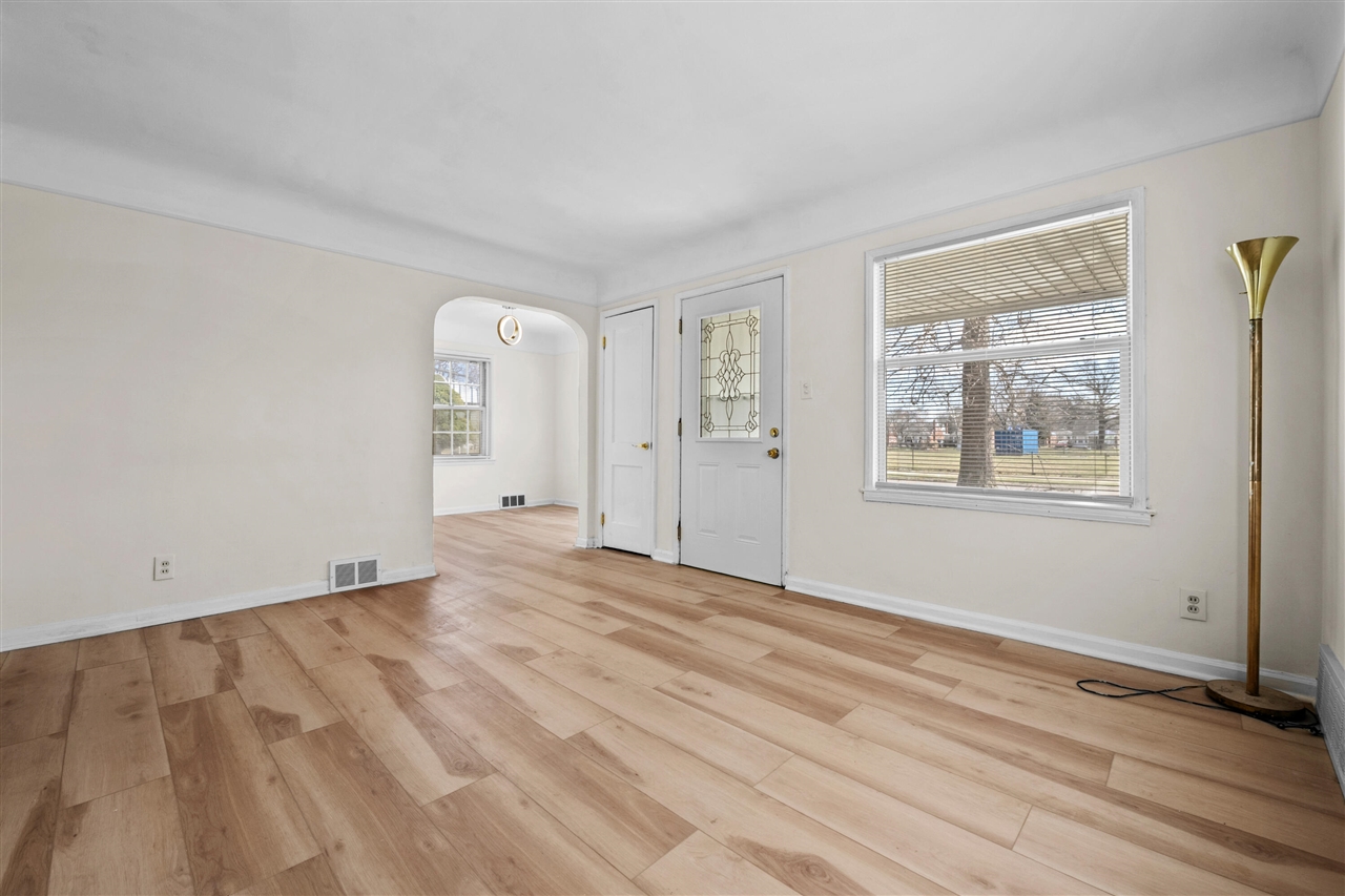 16267 Edmore Drive, Detroit, MI, 48205-1434