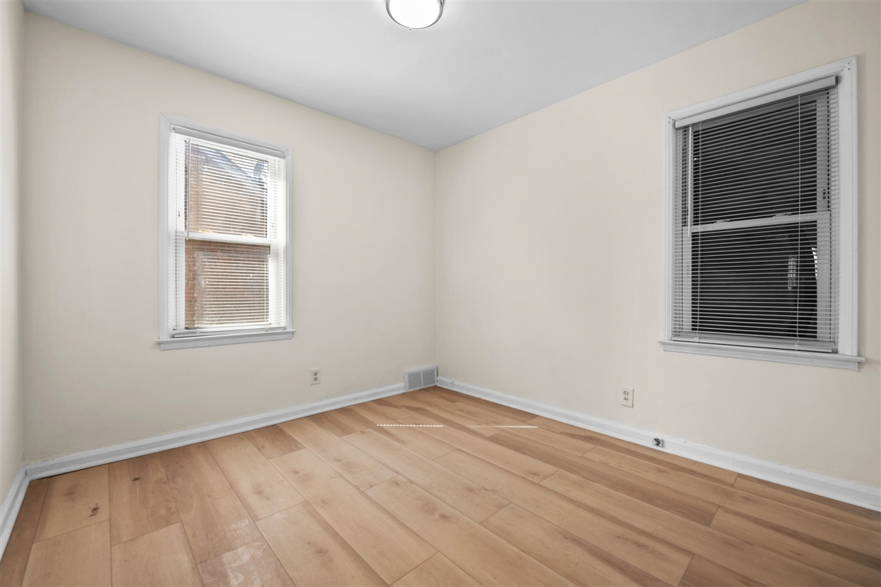 16267 Edmore Drive, Detroit, MI, 48205-1434