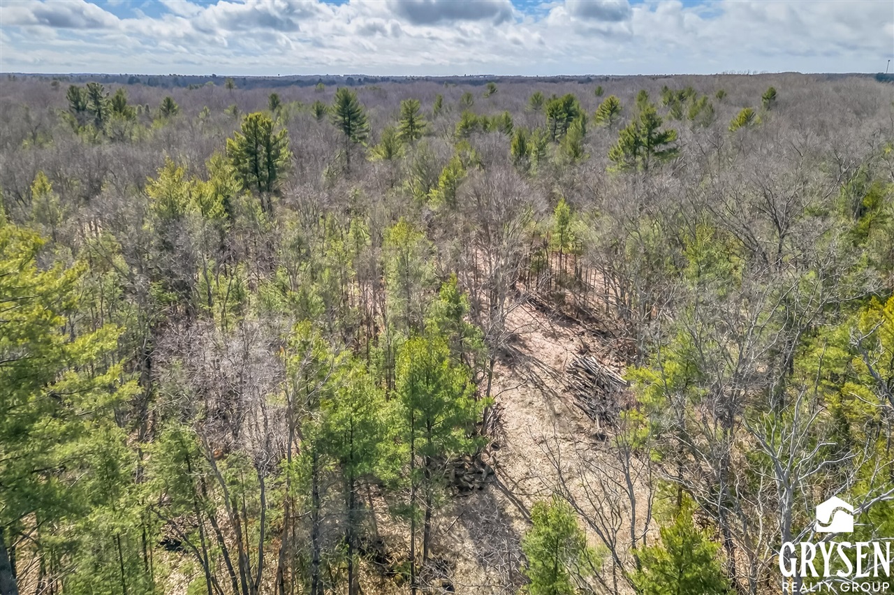 W Road, Montague, MI, 49437