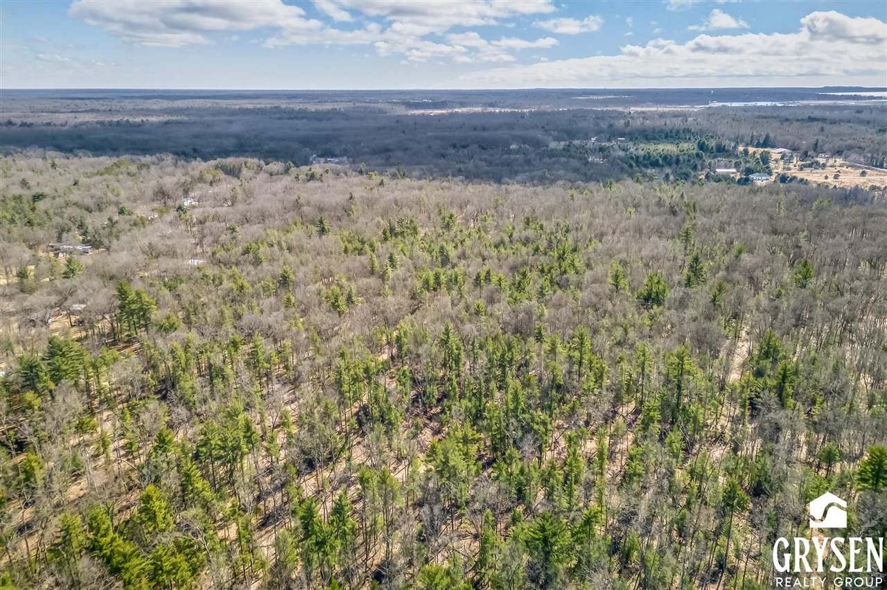 W Road, Montague, MI, 49437