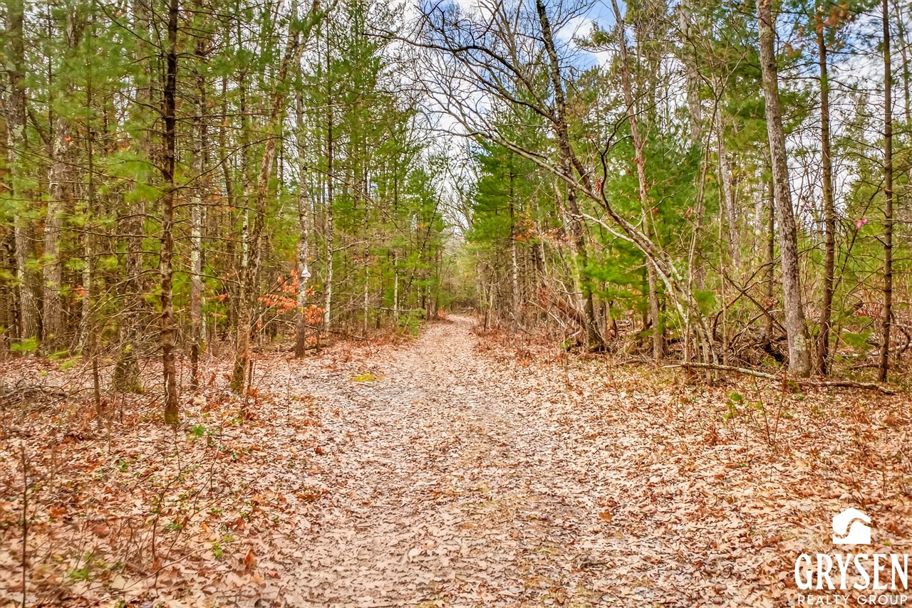 W Road, Montague, MI, 49437