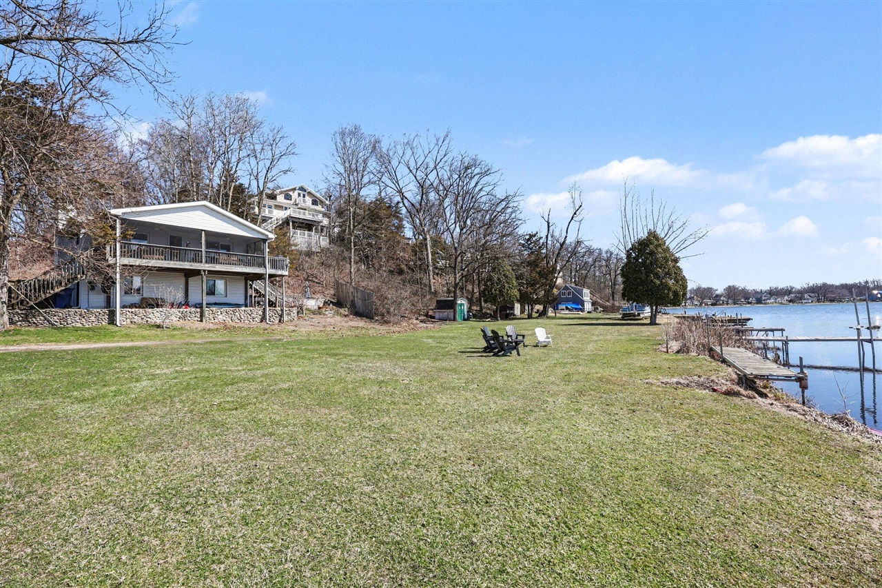 5884 Rays Drive, Onsted, MI, 49265-9817