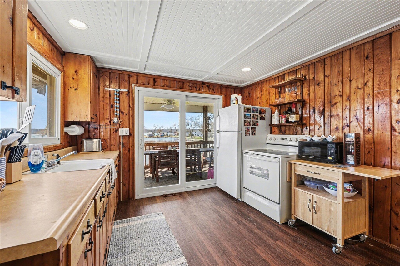 5884 Rays Drive, Onsted, MI, 49265-9817