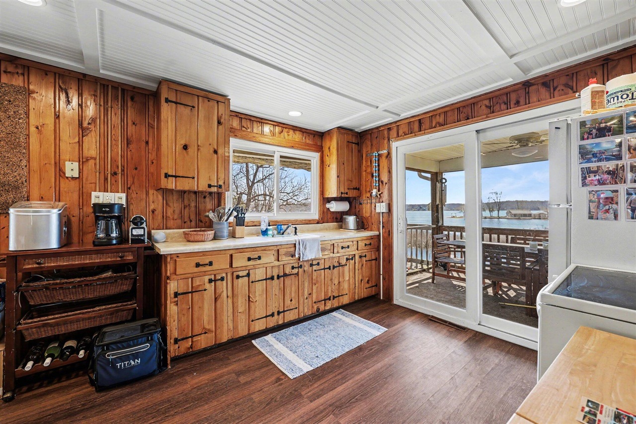 5884 Rays Drive, Onsted, MI, 49265-9817