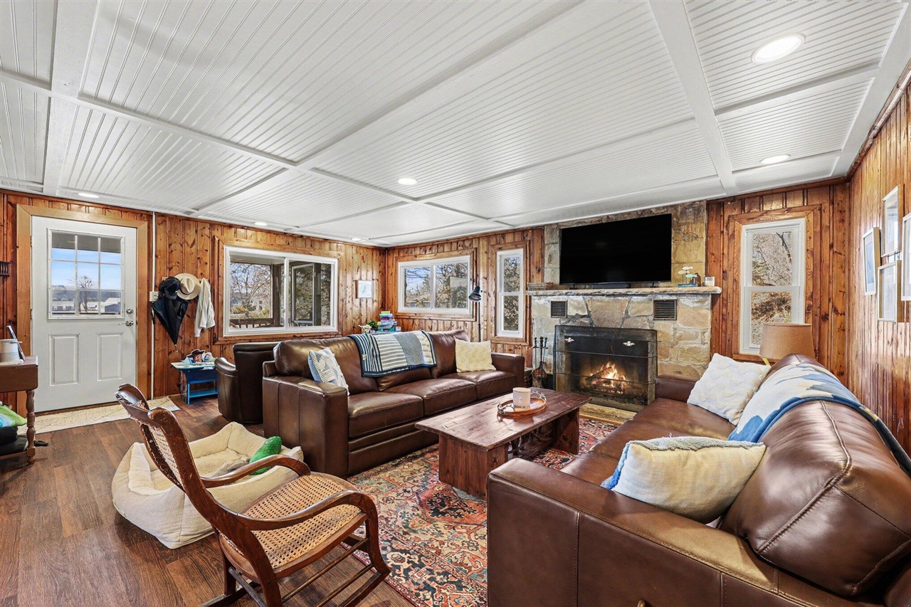 5884 Rays Drive, Onsted, MI, 49265-9817