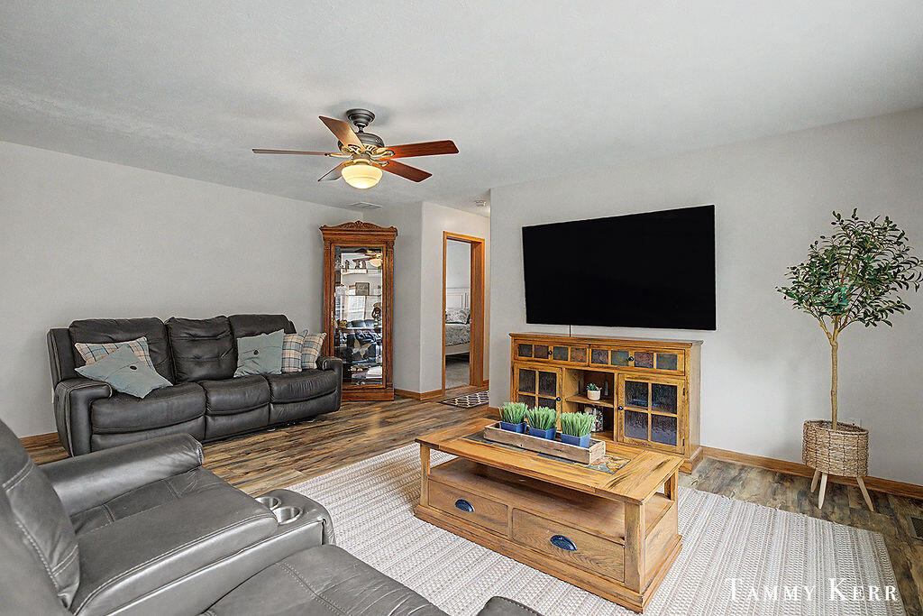 6490 135th Avenue, Saugatuck, MI, 49453-9612