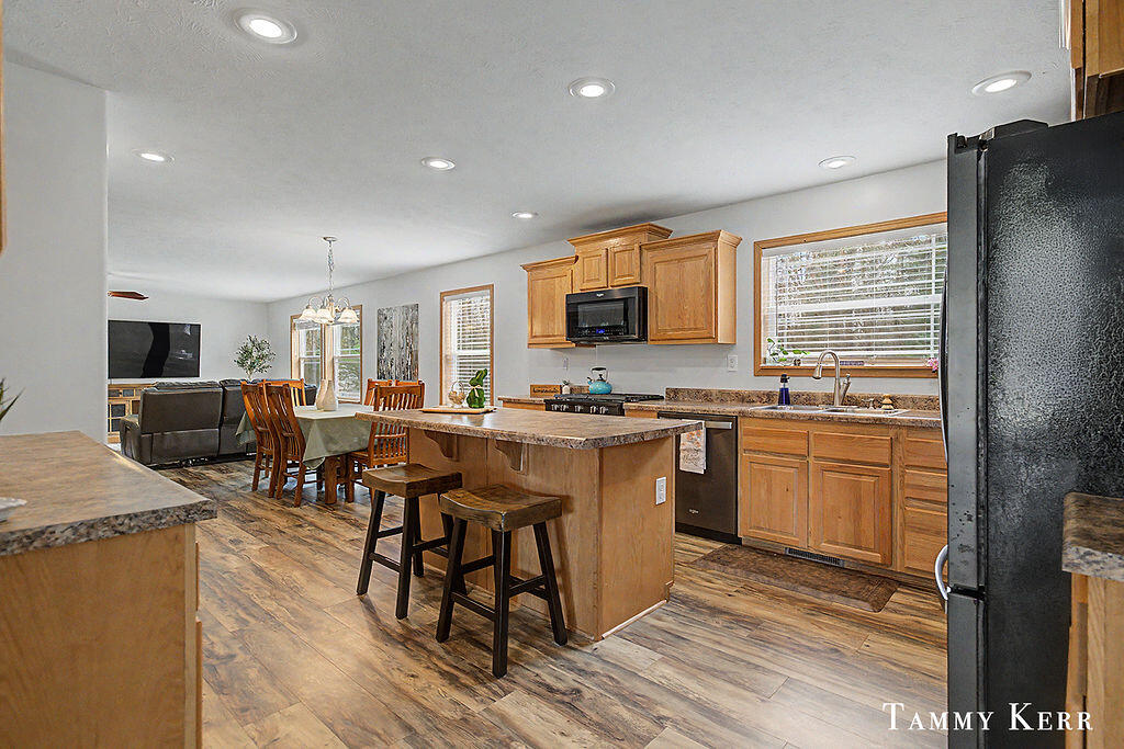 6490 135th Avenue, Saugatuck, MI, 49453-9612