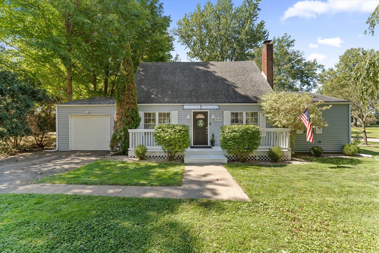 61140 Lenawee Road, Cassopolis, MI, 49031-9428