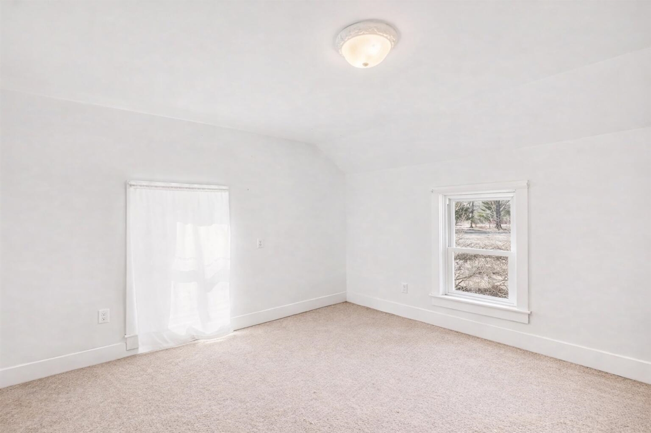 158 N 72nd Avenue, Hart, MI, 49420-8537