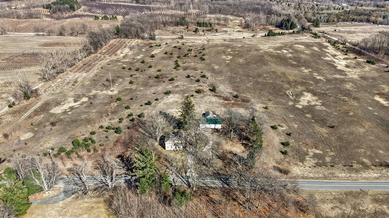 158 N 72nd Avenue, Hart, MI, 49420-8537