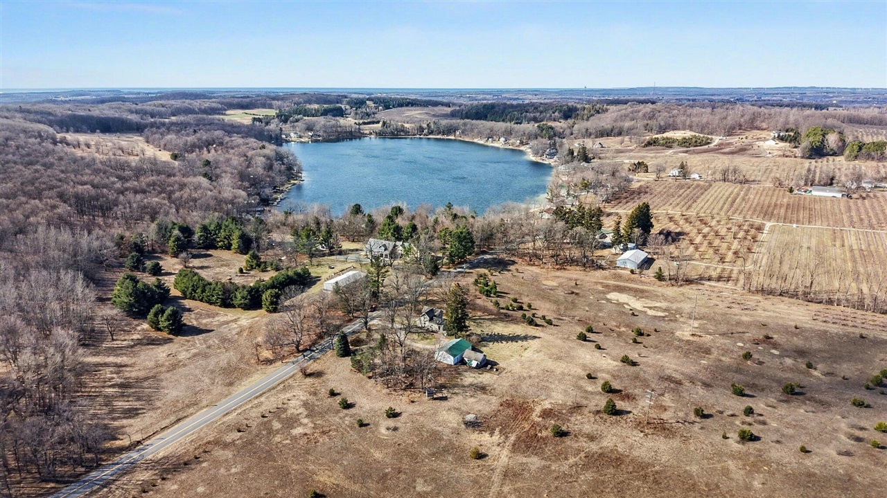 158 N 72nd Avenue, Hart, MI, 49420-8537