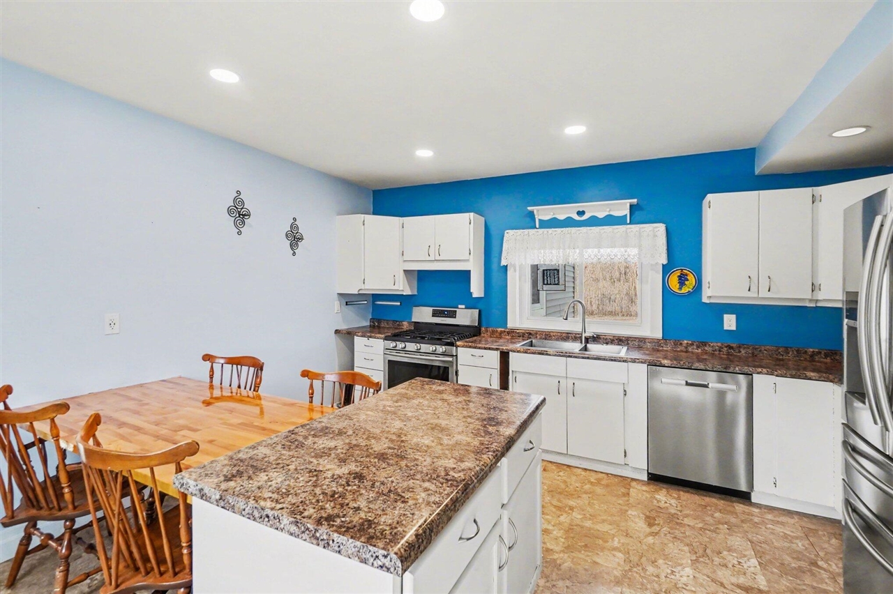 158 N 72nd Avenue, Hart, MI, 49420-8537