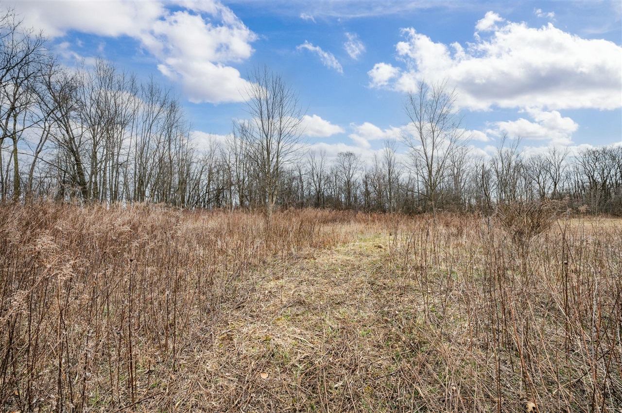 3rd image of Unit 15 Long Lake Dr, Cassopolis, MI 49031 | MLS# 70522289