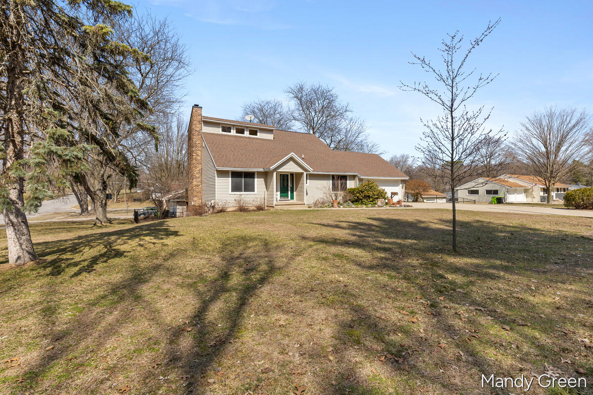 810 W South Street, Greenville, MI, 48838