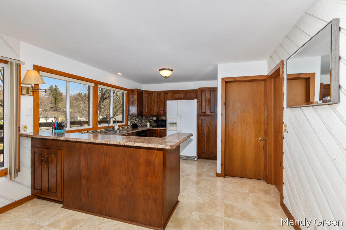 810 W South Street, Greenville, MI, 48838