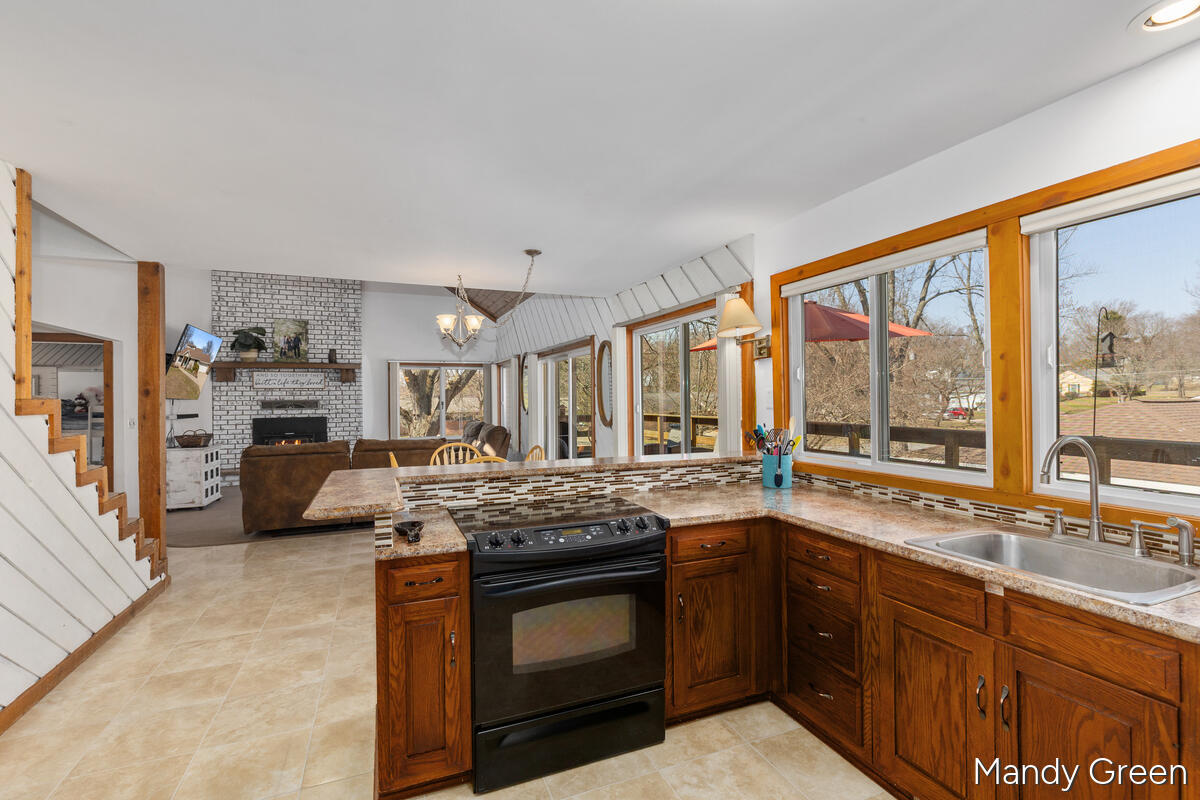 810 W South Street, Greenville, MI, 48838