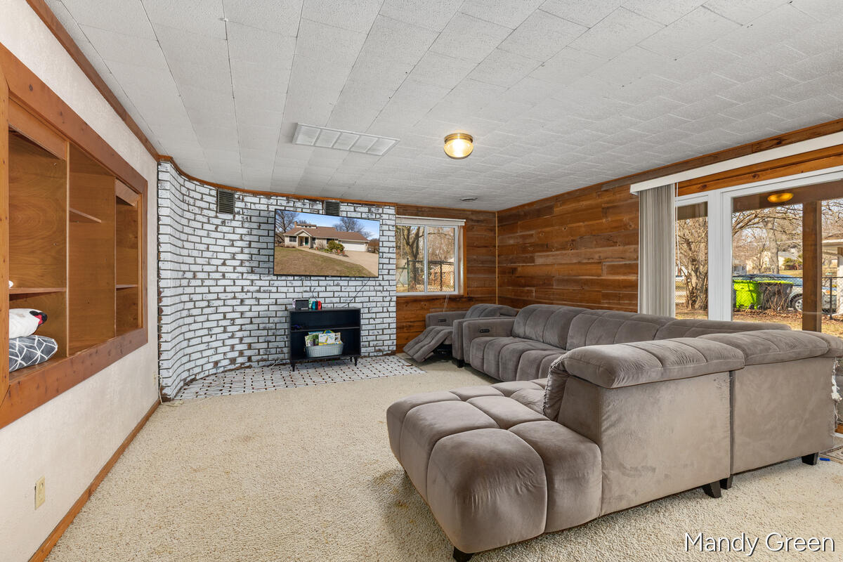 810 W South Street, Greenville, MI, 48838