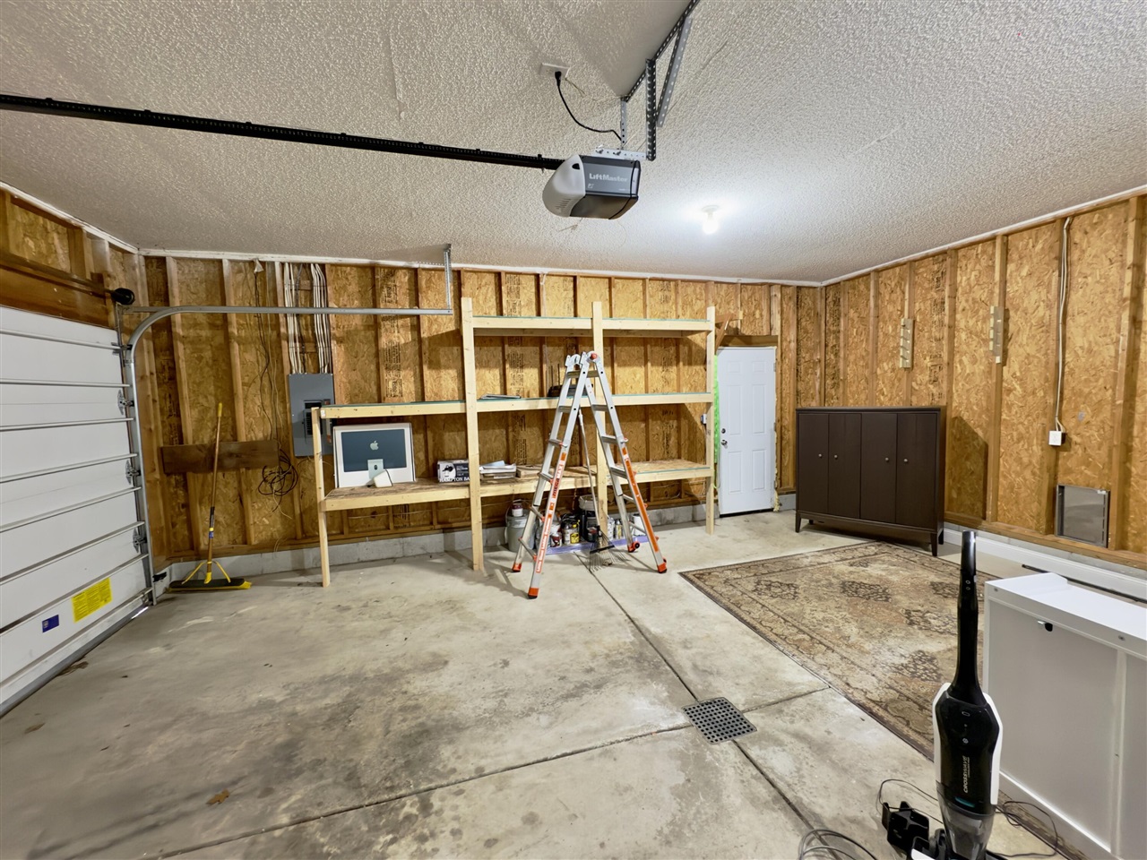 15577 Pine Street, Grand Haven, MI, 49417