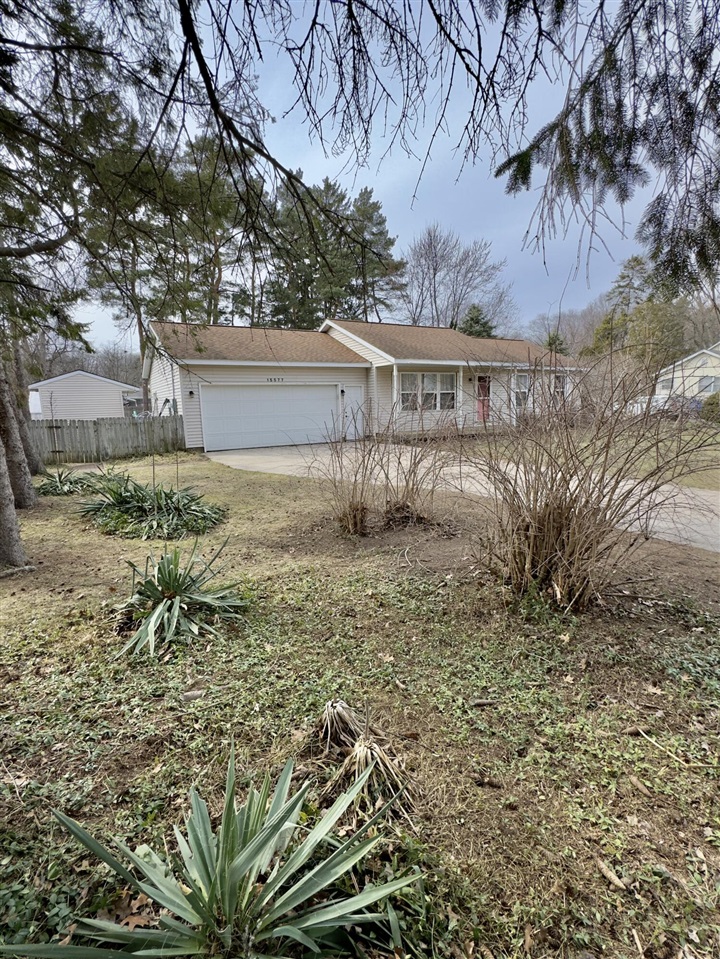 15577 Pine Street, Grand Haven, MI, 49417