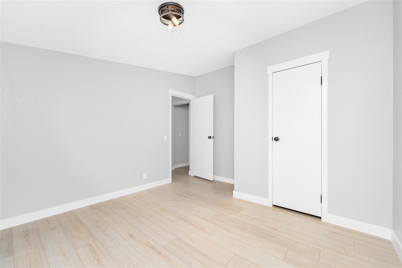 6818 E T Avenue, Vicksburg, MI, 49097-8362