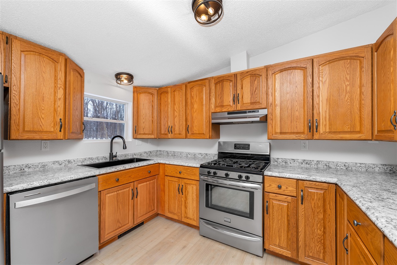 6818 E T Avenue, Vicksburg, MI, 49097-8362