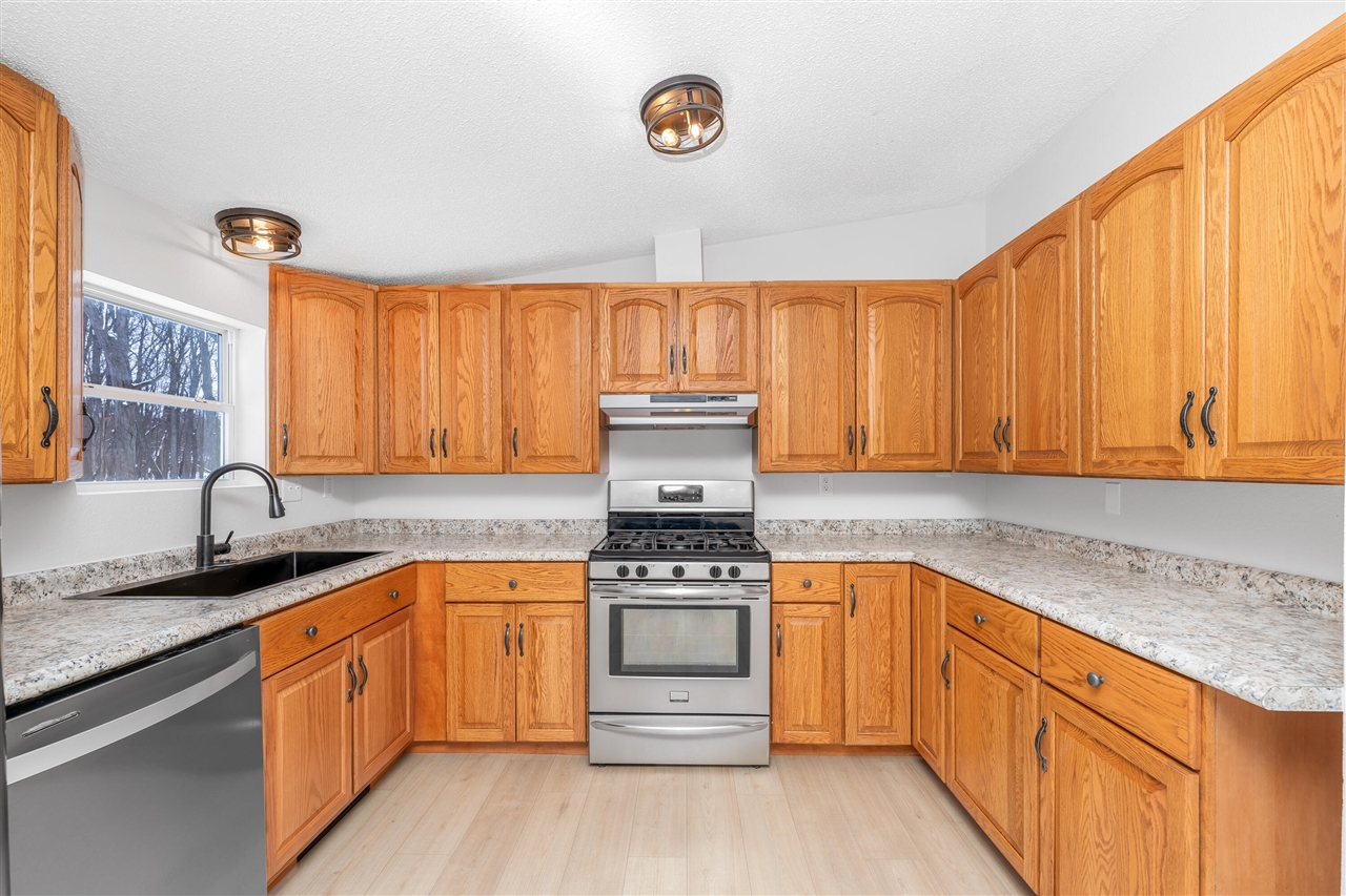 6818 E T Avenue, Vicksburg, MI, 49097-8362