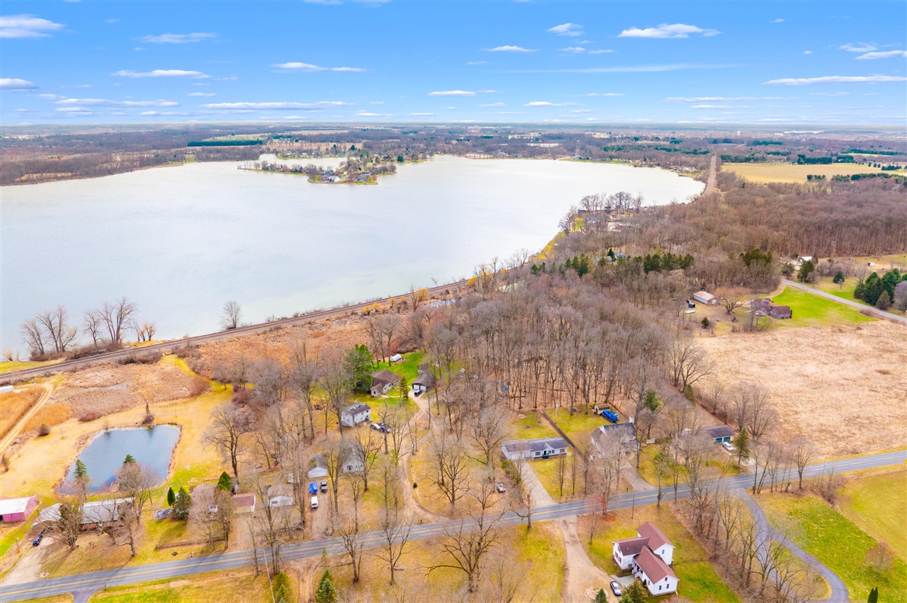 6818 E T Avenue, Vicksburg, MI, 49097-8362