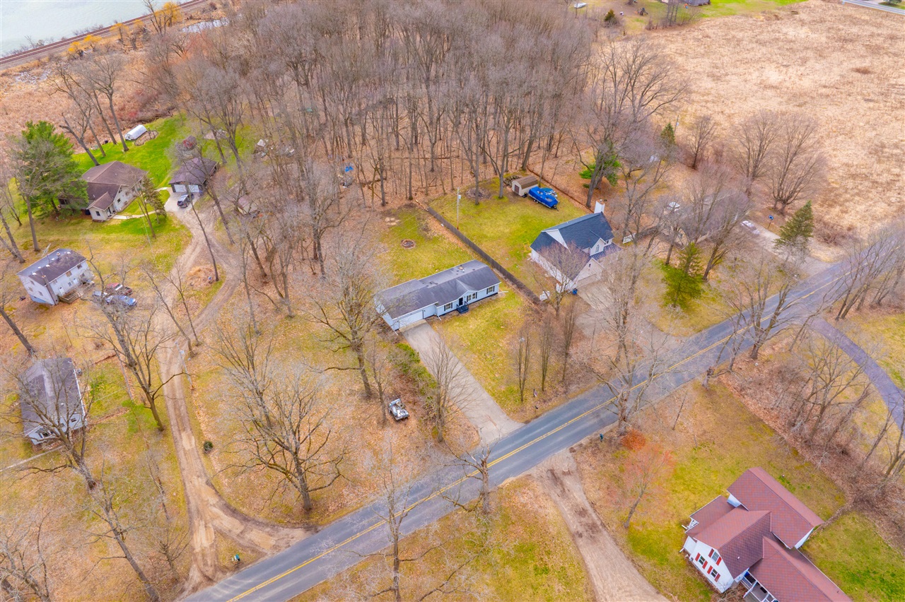 6818 E T Avenue, Vicksburg, MI, 49097-8362