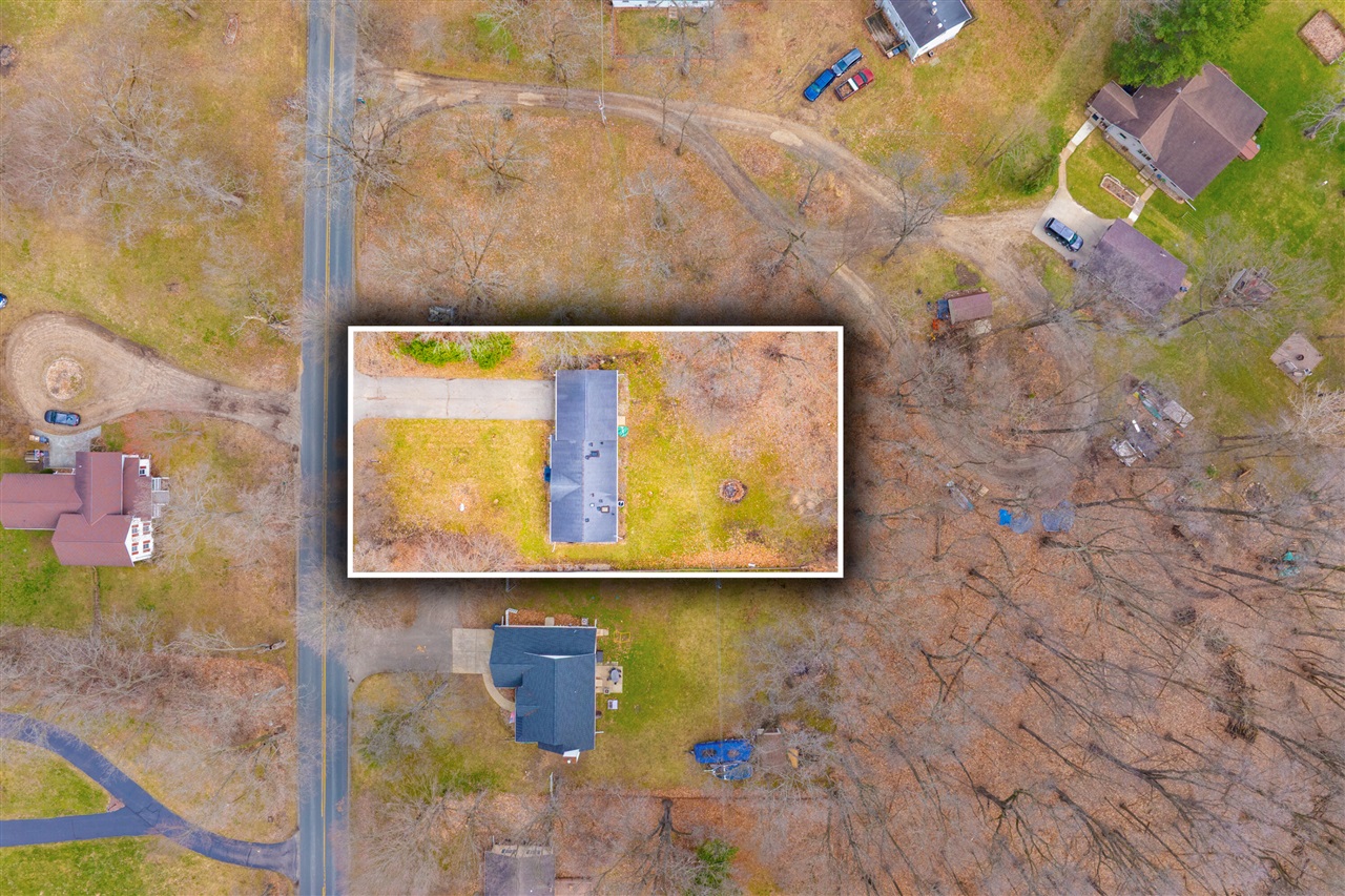 6818 E T Avenue, Vicksburg, MI, 49097-8362