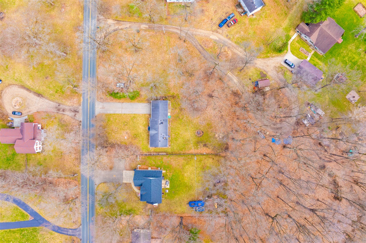 6818 E T Avenue, Vicksburg, MI, 49097-8362