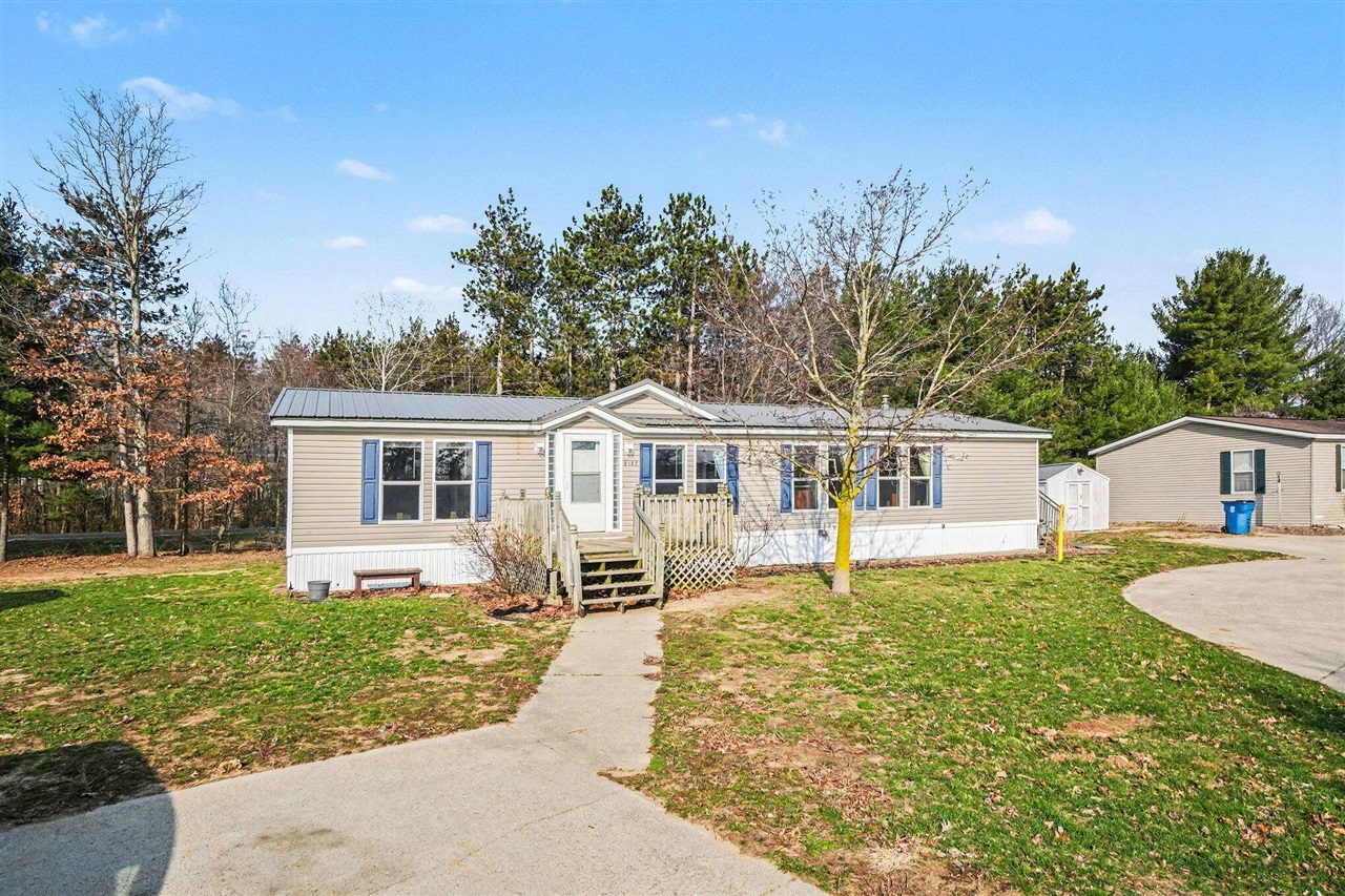 9137 Pine Lake Court, West Olive, MI, 49460