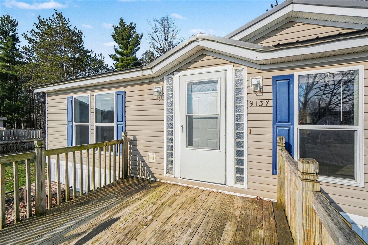 9137 Pine Lake Court, West Olive, MI, 49460