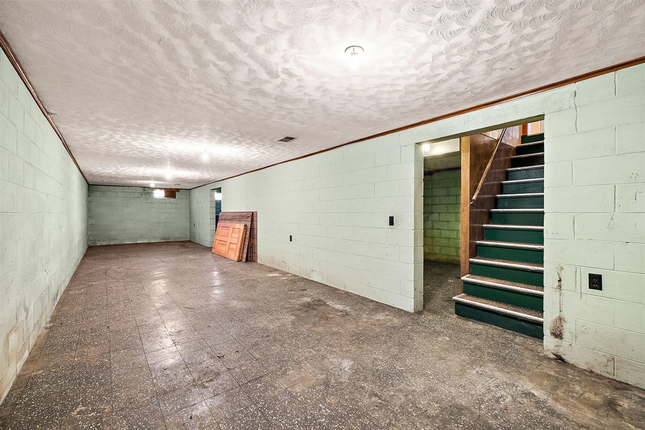 1288 Aspacia Street, Muskegon, MI, 49445-2004