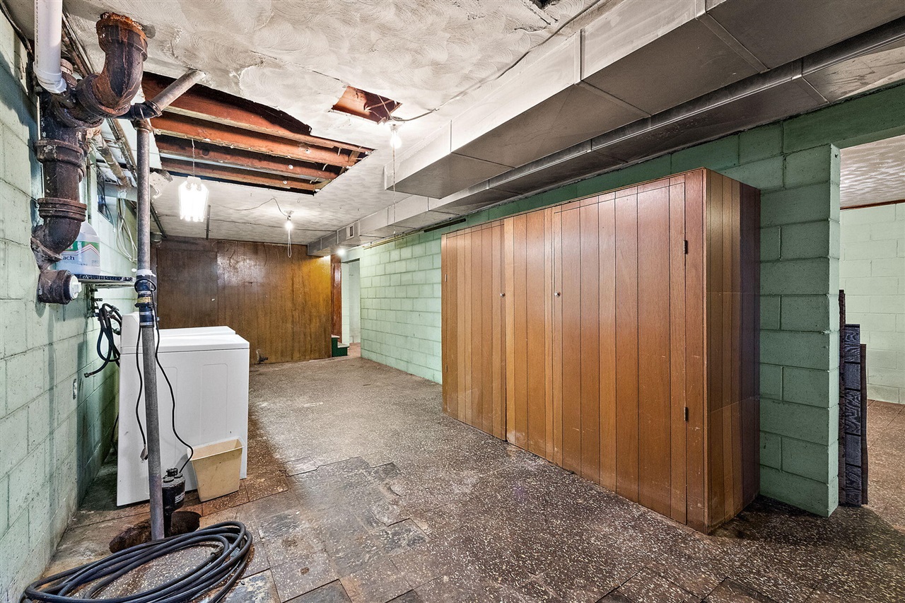 1288 Aspacia Street, Muskegon, MI, 49445-2004