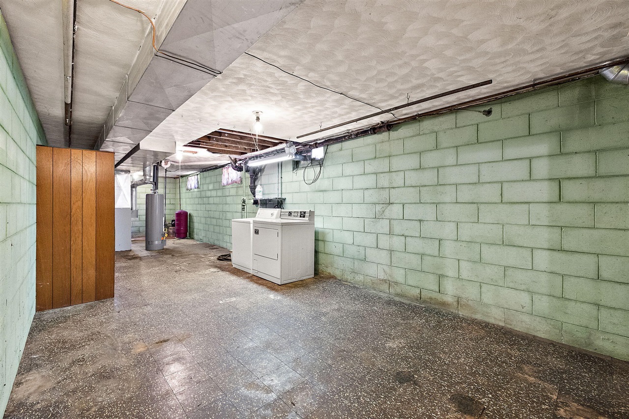 1288 Aspacia Street, Muskegon, MI, 49445-2004