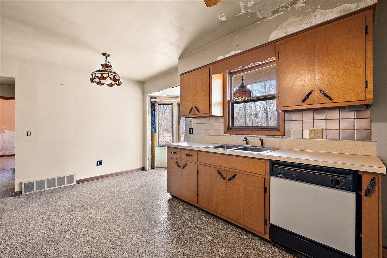 1288 Aspacia Street, Muskegon, MI, 49445-2004