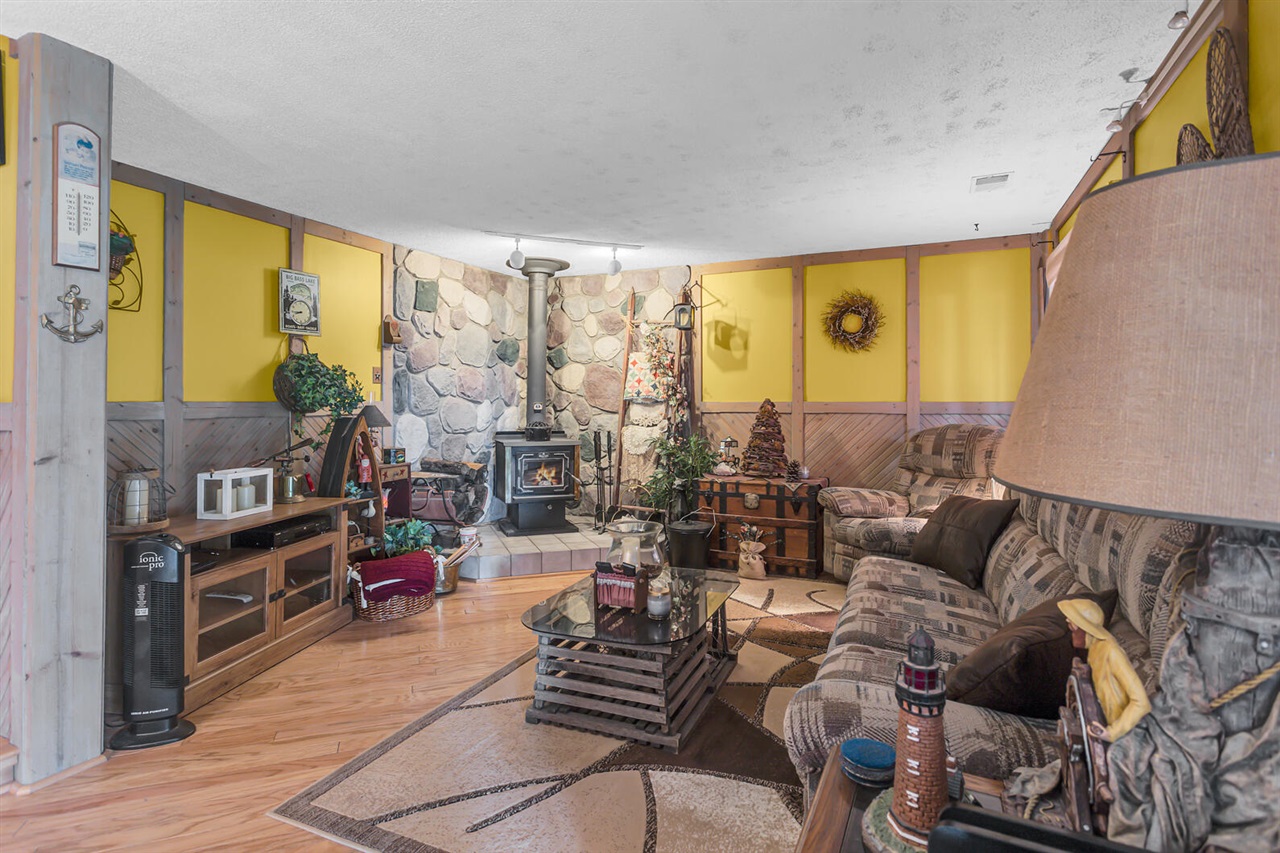 7596 Wadding Drive, Onsted, MI, 49265-9418