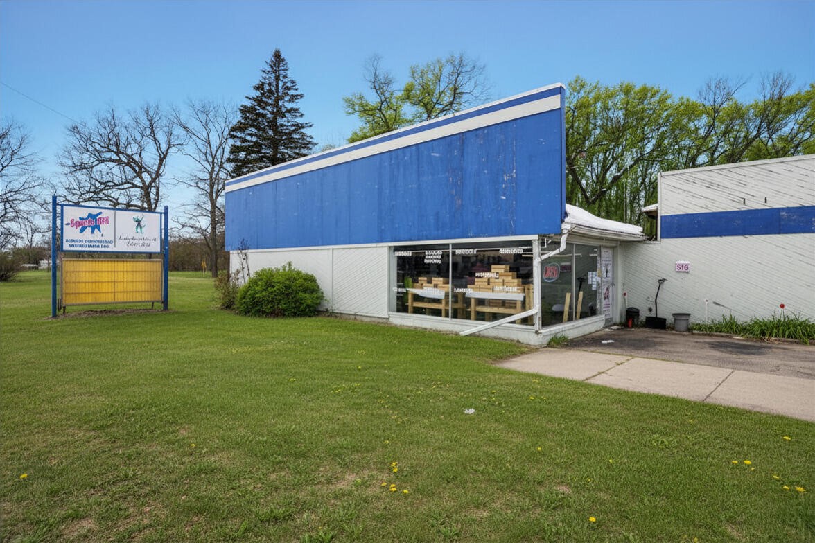 316 W Parkdale Avenue, Manistee, MI, 49660-1132