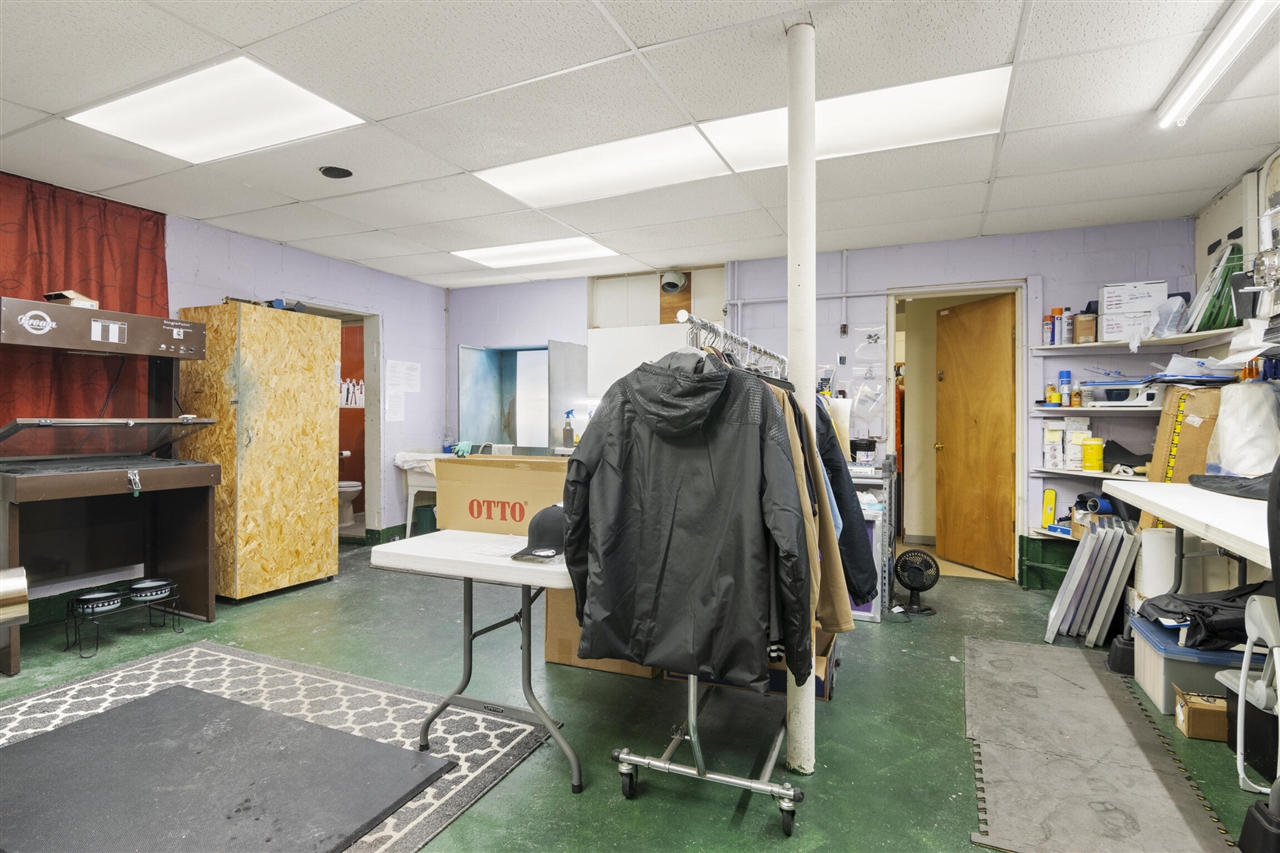 316 W Parkdale Avenue, Manistee, MI, 49660-1132