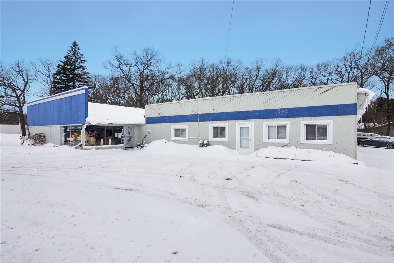 316 W Parkdale Avenue, Manistee, MI, 49660-1132