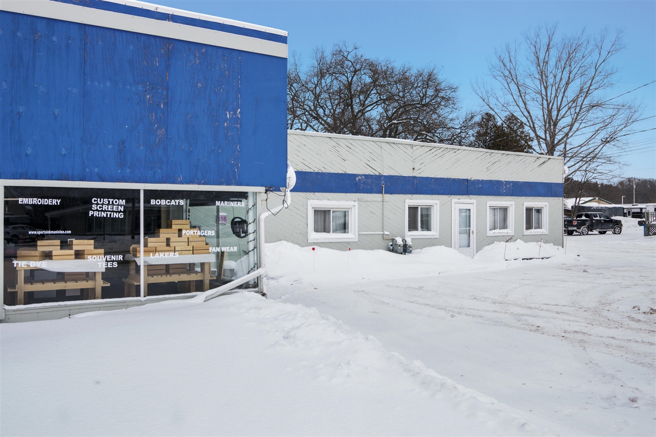 316 W Parkdale Avenue, Manistee, MI, 49660-1132