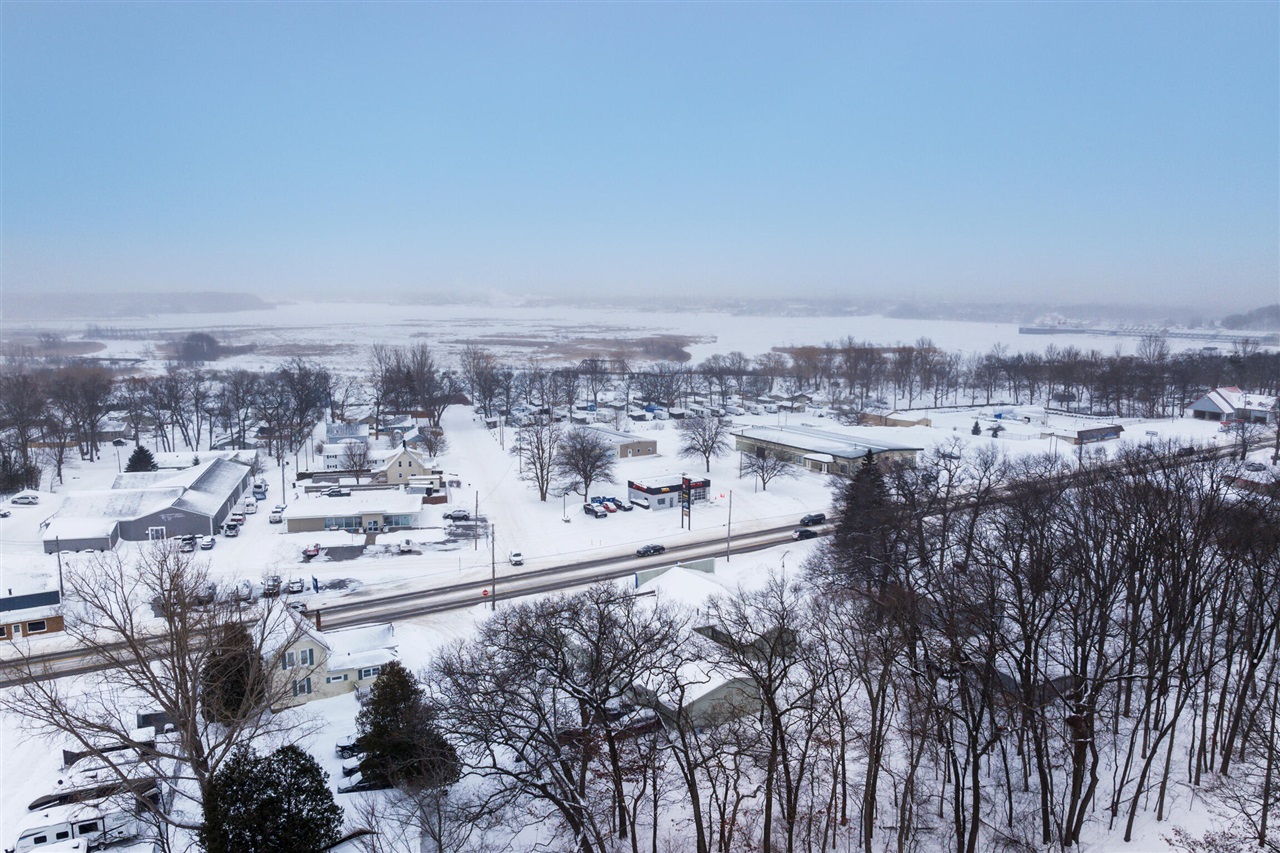 316 W Parkdale Avenue, Manistee, MI, 49660-1132