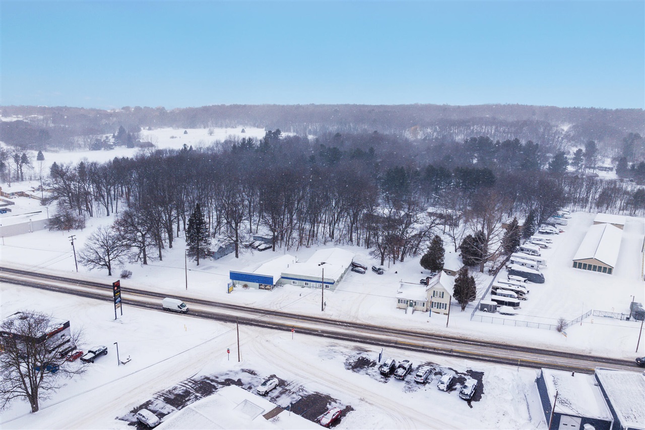 316 W Parkdale Avenue, Manistee, MI, 49660-1132